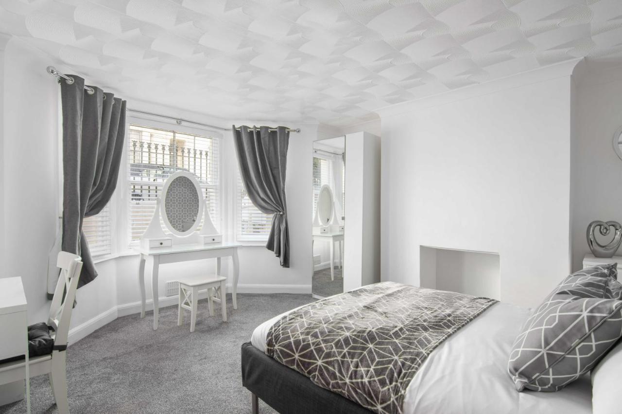 The Roost Group - Stylish Apartments Gravesend Exteriör bild