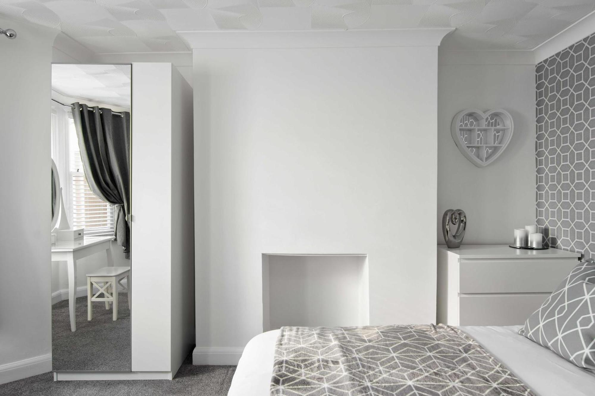 The Roost Group - Stylish Apartments Gravesend Rum bild